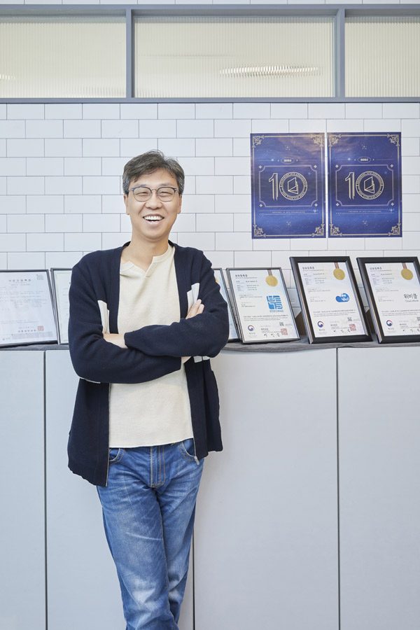 [C STORY 46호 / 저작권 보호, 혼자가 아니야] 전자책 저작권 보안 기술 확대로 불법복제물 뿌리 뽑아야죠!