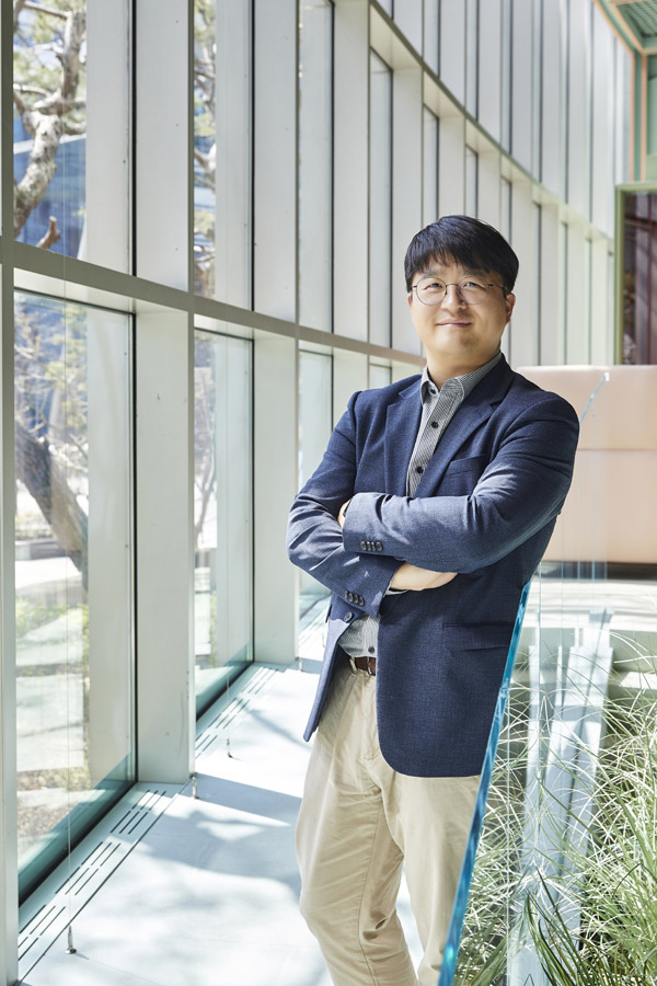 [C STORY 43호 / 저작권 보호, 혼자가 아니야①] “불법 시장에 대응해야 콘텐츠 산업계 발전 가능”